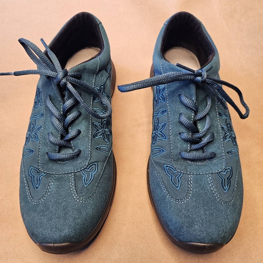 Hotter Comfort Concept lace-up sneakers. Size 7